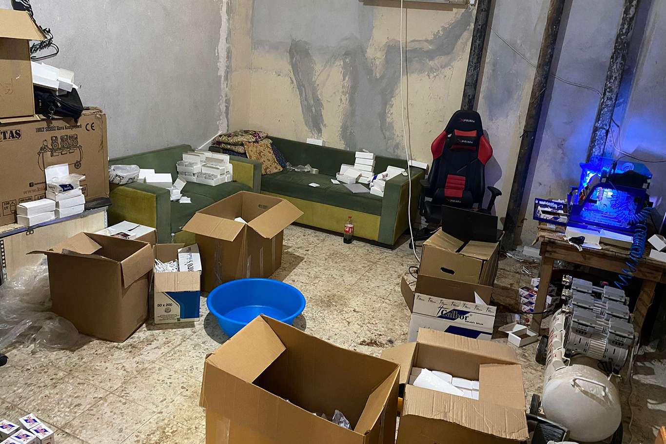 Adana’da 8 milyon 560 bin makaron ele geçirildi Adana’da 8 milyon 560 bin makaron ele geçirildi